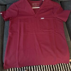 Figs Red Short Sleeve Tee